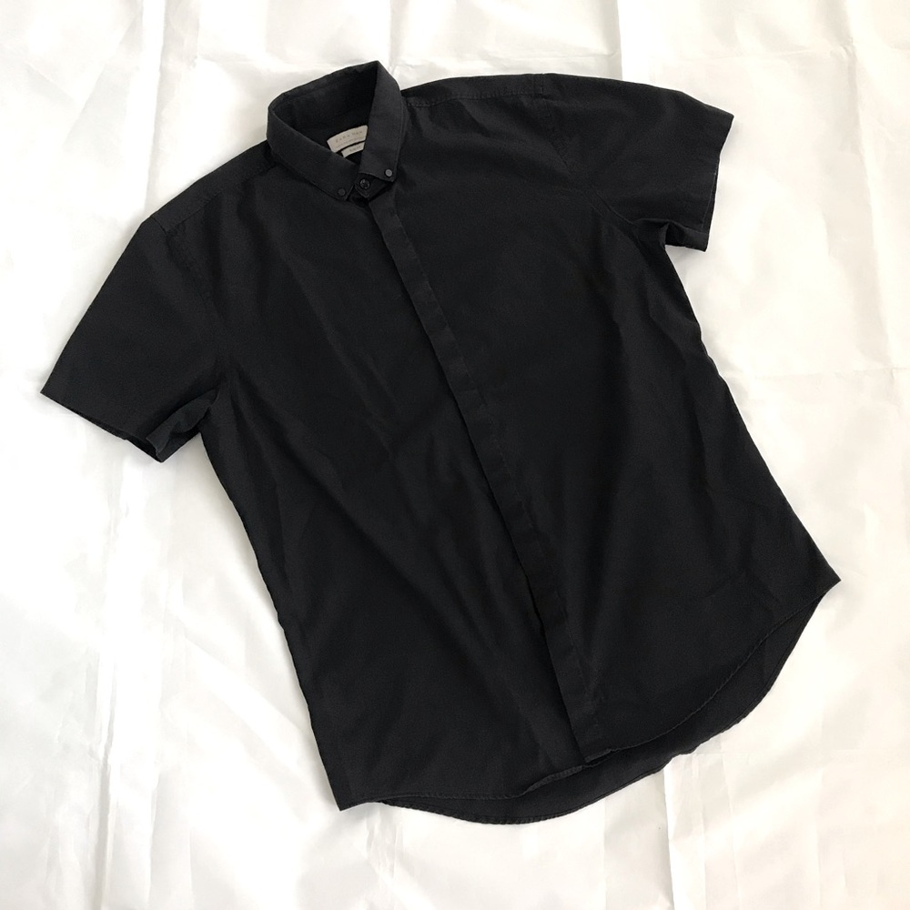 Zara Man w/ hidden buttons